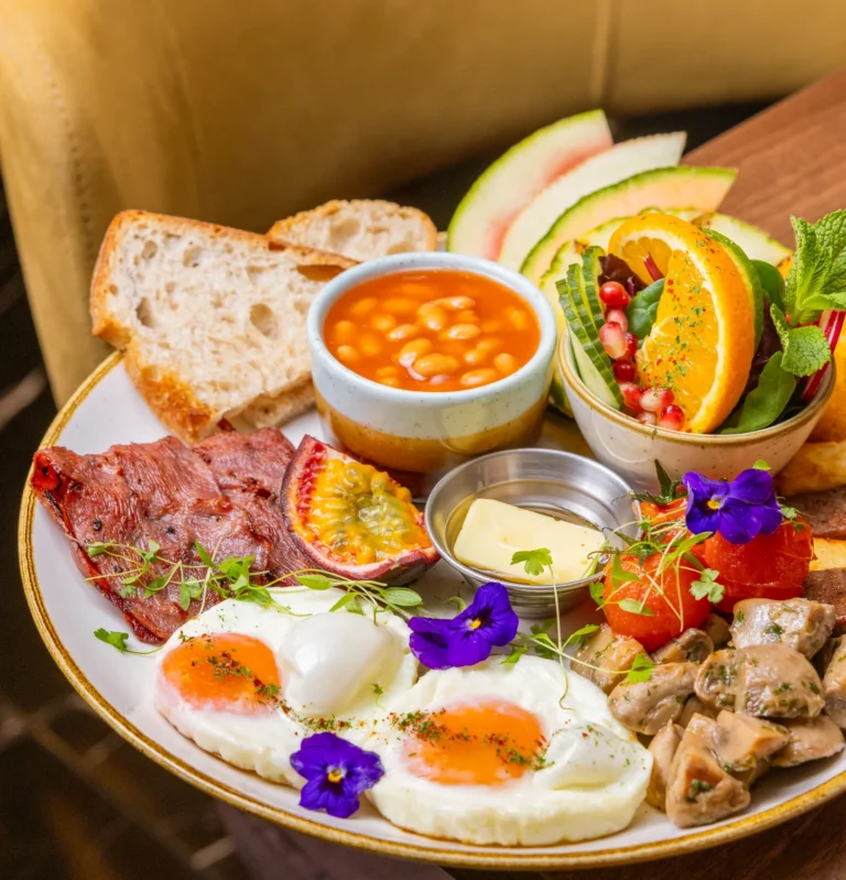 Full On Steam halal full English breakfast with beef sausage, turkey bacon and eggs